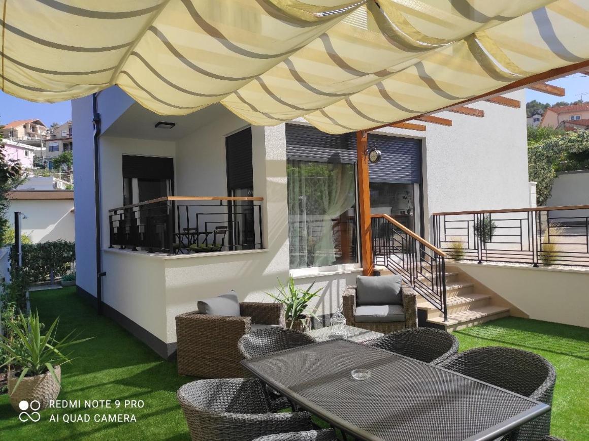 Villa Borna B20 Trogir Exterior photo