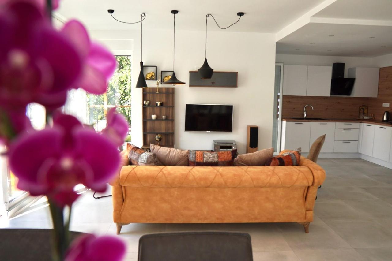 Villa Borna B20 Trogir Exterior photo