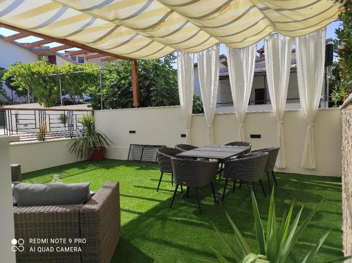 Villa Borna B20 Trogir Exterior photo